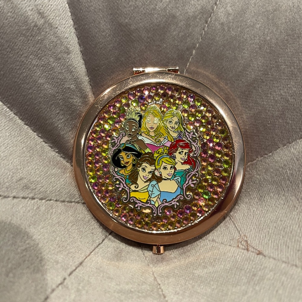 Princes Rose Gold compact mirror - Picture 3 of 5